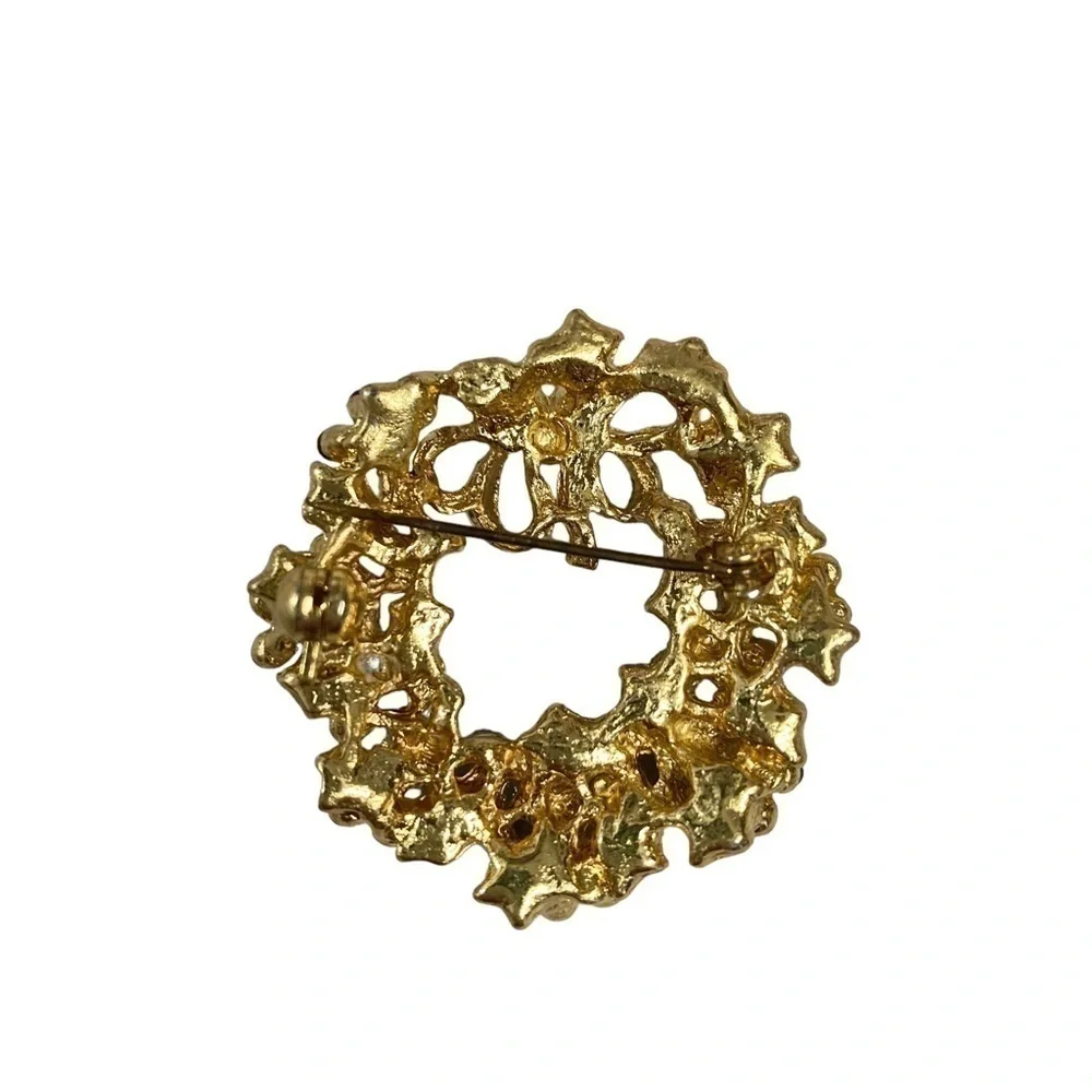 Christmas Wreath Green Red Gold​​​ Brroch